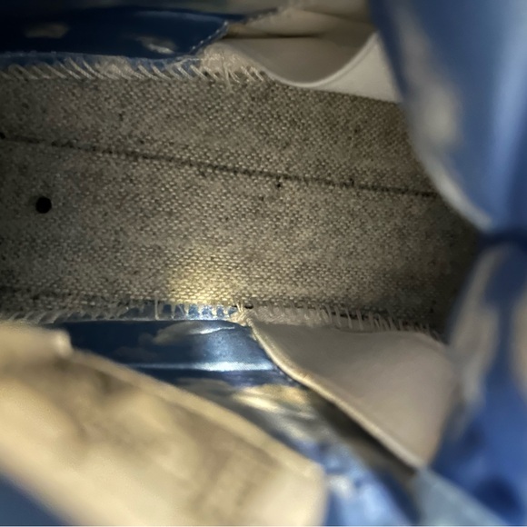 J. Balvin/Jordan Collaboration Shoe 2022 - Picture 8 of 9